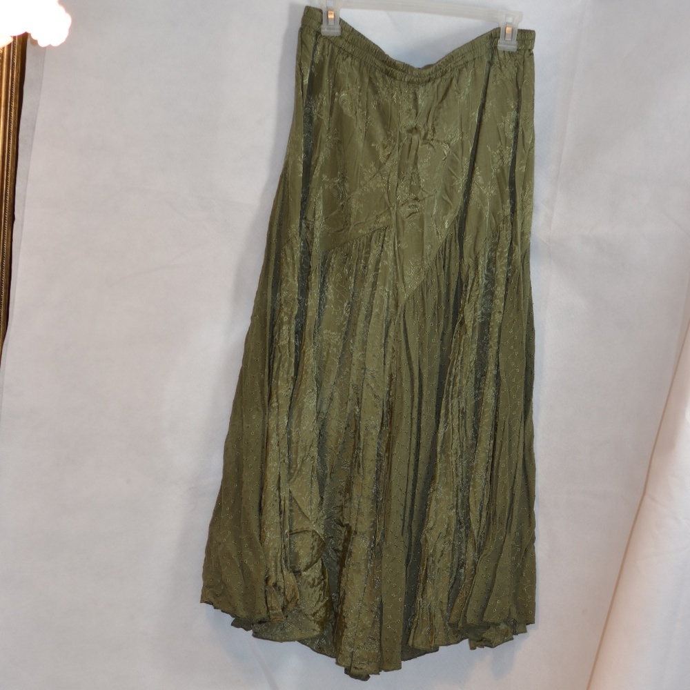 Coldwater Creek Green Full Skirt SZ L NWOT #B42